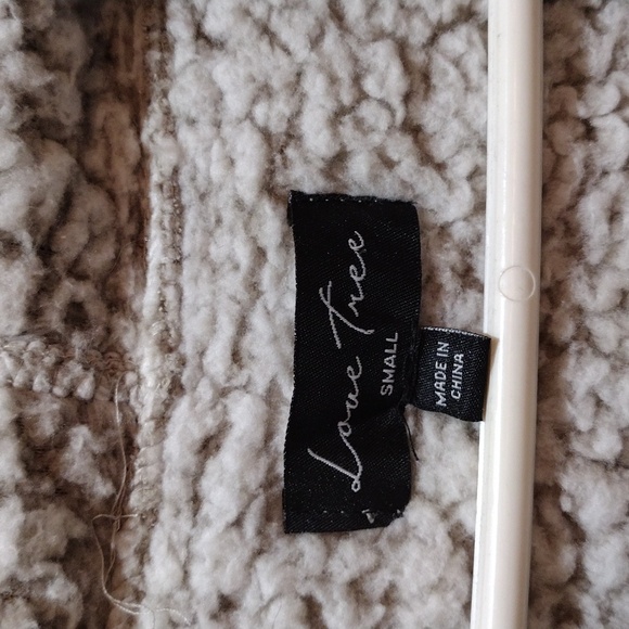Love Tree Sherpa jacket. - Picture 2 of 10